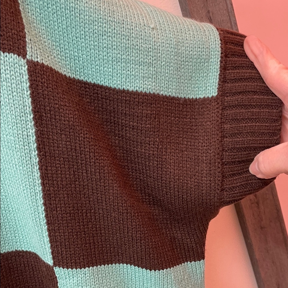 DAVI & DANI V-Neck Sweater in Teal and Brown - Picture 4 of 8